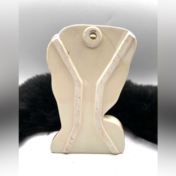 Vintage Glamour Girl Head Vase Wall Pocket / Flower Vase Burgundy ￼ - Picture 7 of 12